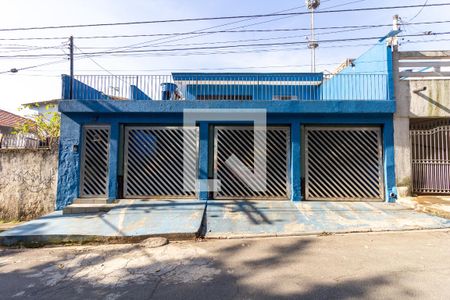 Casa à venda com 270m², 3 quartos e 3 vagasFachada