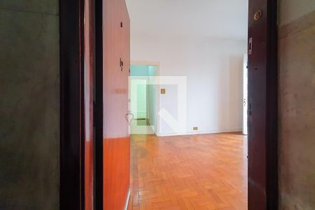 Entrada de Apartamento com 2 quartos, 80m² Ipiranga