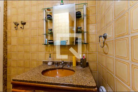 Casa à venda com 300m², 4 quartos e 3 vagasBanheiro Social