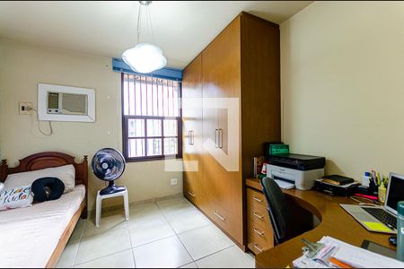 Casa à venda com 300m², 4 quartos e 3 vagasQuarto 2