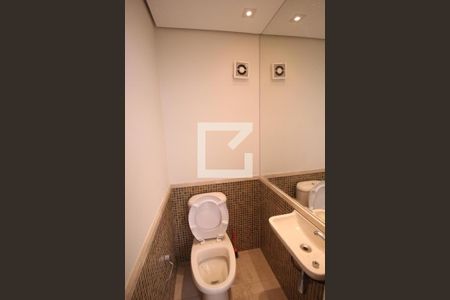 Casa à venda com 300m², 4 quartos e 4 vagasLavabo