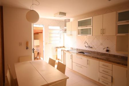 Cozinha de casa à venda com 4 quartos, 300m² em Água Fria, São Paulo