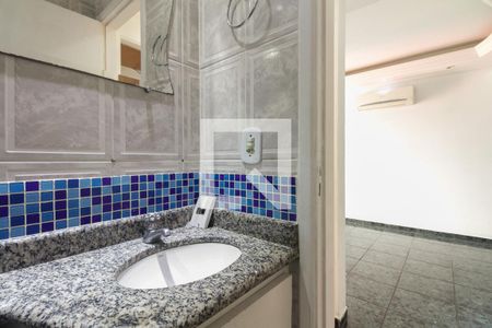 Banheiro  de apartamento para alugar com 2 quartos, 50m² em Vila Esperança, São Paulo