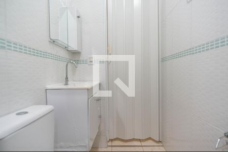 Banheiro de casa de condomínio para alugar com 1 quarto, 40m² em Vila São Vicente, São Paulo