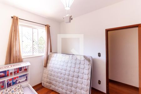 Casa à venda com 110m², 3 quartos e 2 vagas Casa à venda com 110m², 3 quartos e 2 vagasQuarto 2