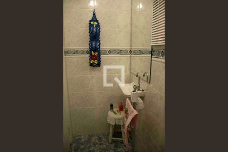 Casa para alugar com 450m², 3 quartos e 6 vagasBanheiro de Serviço