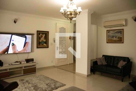 Sala de casa para alugar com 3 quartos, 450m² em  Vila Cascatinha , São Vicente