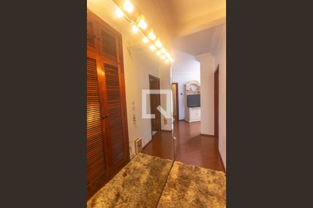 Casa à venda com 503m², 4 quartos e 4 vagas Casa à venda com 503m², 4 quartos e 4 vagasCloset suíte 4