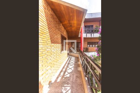 Casa à venda com 503m², 4 quartos e 4 vagas Casa à venda com 503m², 4 quartos e 4 vagasVaranda