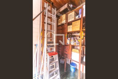 Casa à venda com 503m², 4 quartos e 4 vagas Casa à venda com 503m², 4 quartos e 4 vagasDepósito