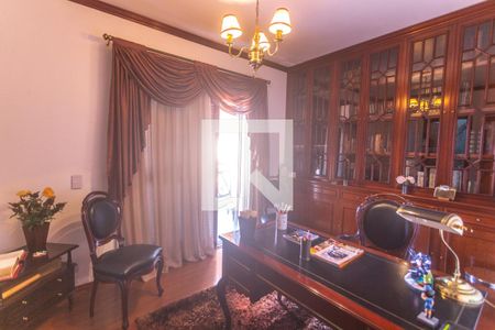 Casa à venda com 503m², 4 quartos e 4 vagas Casa à venda com 503m², 4 quartos e 4 vagasSuíte 1