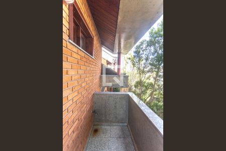 Casa à venda com 503m², 4 quartos e 4 vagas Casa à venda com 503m², 4 quartos e 4 vagasVaranda