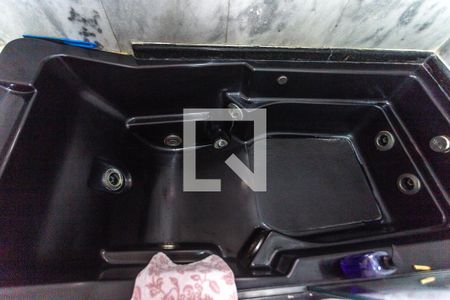 Casa à venda com 503m², 4 quartos e 4 vagas Casa à venda com 503m², 4 quartos e 4 vagasBanheira