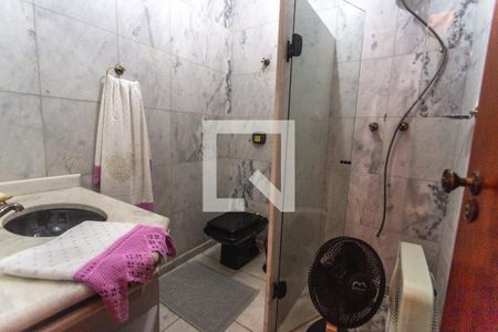 Casa à venda com 503m², 4 quartos e 4 vagas Casa à venda com 503m², 4 quartos e 4 vagasBanheiro suíte 1