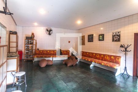 Casa à venda com 503m², 4 quartos e 4 vagas Casa à venda com 503m², 4 quartos e 4 vagasSalão