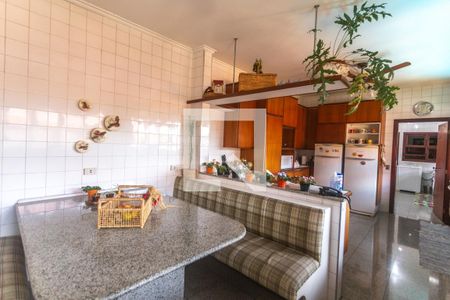 Casa à venda com 503m², 4 quartos e 4 vagas Casa à venda com 503m², 4 quartos e 4 vagasCozinha