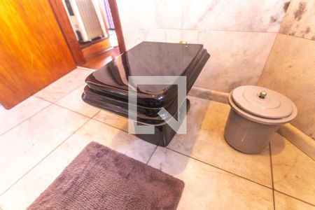 Casa à venda com 503m², 4 quartos e 4 vagas Casa à venda com 503m², 4 quartos e 4 vagasVaso