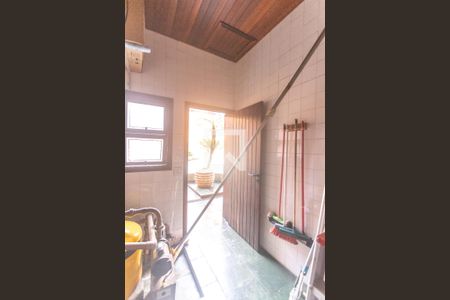 Casa à venda com 503m², 4 quartos e 4 vagas Casa à venda com 503m², 4 quartos e 4 vagasDepósito