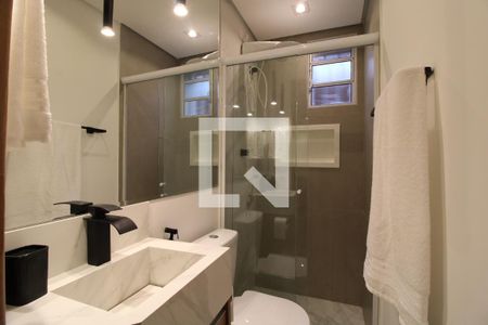 Banheiro de casa para alugar com 1 quarto, 25m² em Itaim Bibi, São Paulo
