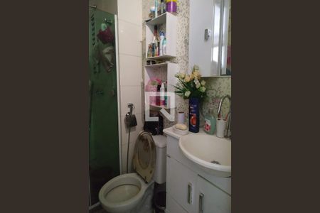 Banheiro da Suíte de apartamento para alugar com 2 quartos, 62m² em Centro, Nilópolis