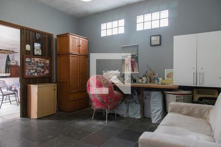 Casa à venda com 300m², 4 quartos e 2 vagas Casa à venda com 300m², 4 quartos e 2 vagasQuarto 3