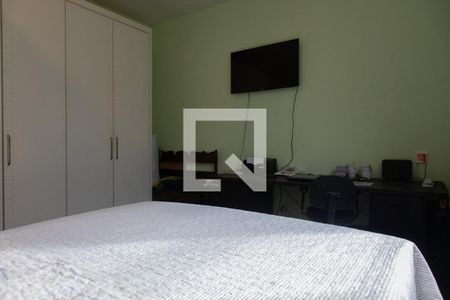 Casa à venda com 300m², 4 quartos e 2 vagas Casa à venda com 300m², 4 quartos e 2 vagasQuarto 2