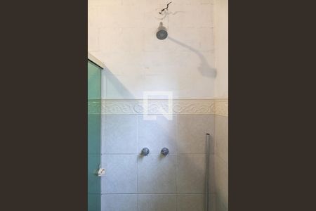 Casa à venda com 300m², 4 quartos e 2 vagas Casa à venda com 300m², 4 quartos e 2 vagasBanheiro social