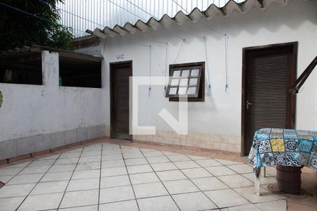 Casa à venda com 300m², 4 quartos e 2 vagas Casa à venda com 300m², 4 quartos e 2 vagasLavanderia