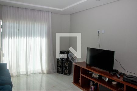 Sala de TV de casa para alugar com 5 quartos, 620m² em Cabral, Contagem