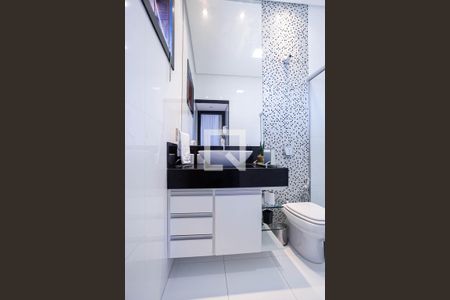 Casa à venda com 250m², 4 quartos e 4 vagasBanheiro da suíte 1