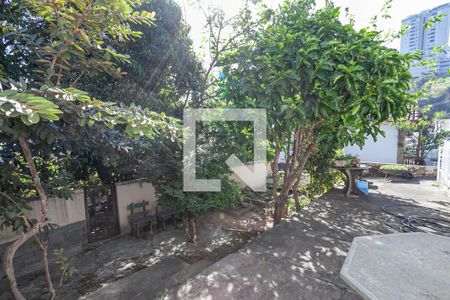 Casa à venda com 250m², 4 quartos e 4 vagasQuintal