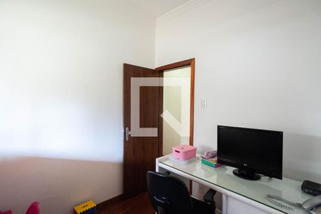 Casa à venda com 250m², 4 quartos e 4 vagasQuarto