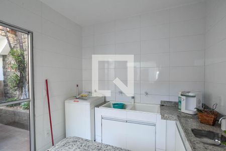 Casa à venda com 250m², 4 quartos e 4 vagasÁrea de serviço 