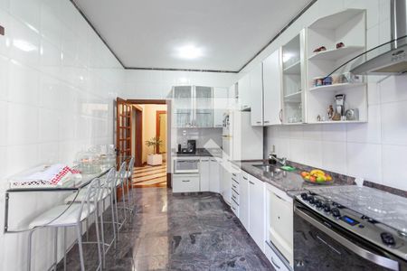 Casa à venda com 250m², 4 quartos e 4 vagasCozinha