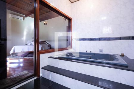 Casa à venda com 250m², 4 quartos e 4 vagasBanheiro da suíte 3