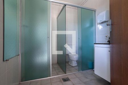 Casa à venda com 250m², 4 quartos e 4 vagasBanheiro e sauna