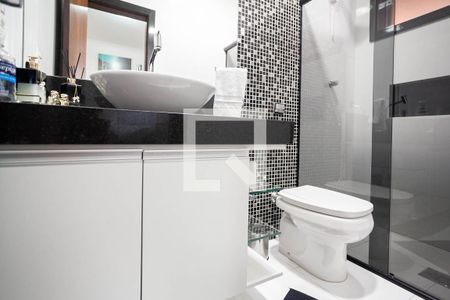 Casa à venda com 250m², 4 quartos e 4 vagasBanheiro da suíte 2