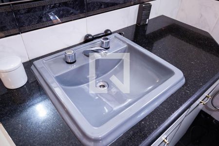 Casa à venda com 250m², 4 quartos e 4 vagasBanheiro da suíte 3