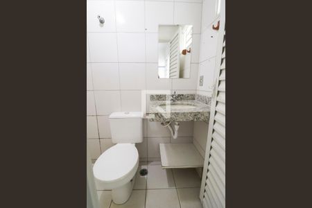 Banheiro de kitnet/studio para alugar com 1 quarto, 39m² em Setor Leste Universitário, Goiânia