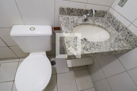 Banheiro de kitnet/studio para alugar com 1 quarto, 39m² em Setor Leste Universitário, Goiânia