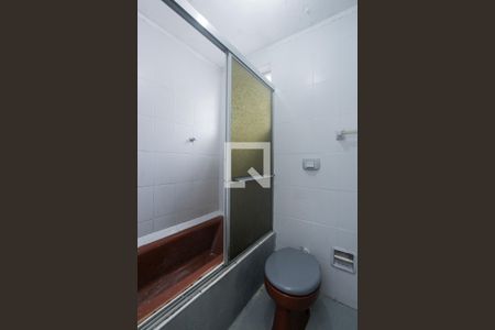 Apartamento à venda com 56m², 2 quartos e sem vaga Apartamento à venda com 56m², 2 quartos e sem vagaBanheiro Social