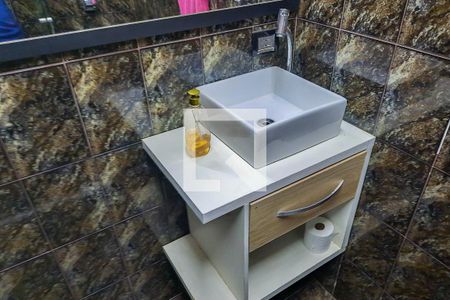 Casa para alugar com 90m², 2 quartos e 2 vagas Casa para alugar com 90m², 2 quartos e 2 vagasBanheiro