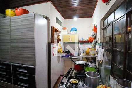 Casa à venda com 171m², 4 quartos e 4 vagasCasa 2 - Cozinha