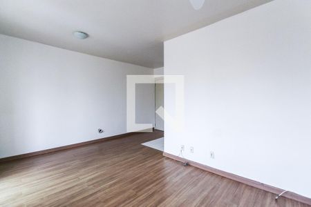 Apartamento para alugar com 67m², 3 quartos e 1 vagaSala