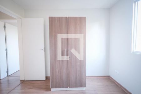 Quarto 1 - Armários de apartamento para alugar com 2 quartos, 55m² em Tatuquara, Curitiba