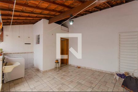 Casa à venda com 225m², 2 quartos e 1 vagaÁrea de Serviço