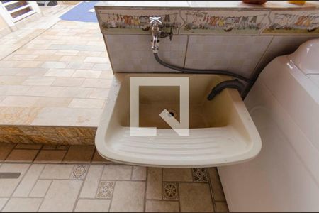 Casa à venda com 225m², 2 quartos e 1 vagaÁrea de Serviço