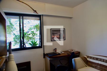 Apartamento à venda com 180m², 4 quartos e 2 vagasQuarto 1