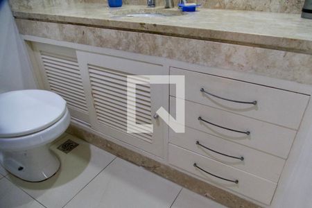 Apartamento à venda com 180m², 4 quartos e 2 vagasBanheiro social 