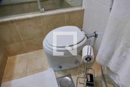 Apartamento à venda com 180m², 4 quartos e 2 vagasSuíte banheiro 